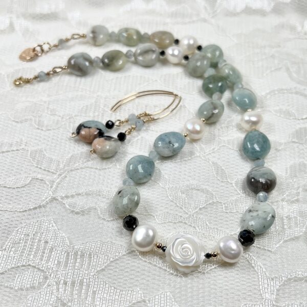 15mm untreated Aquamarine tumbled pebbles necklace and earring set