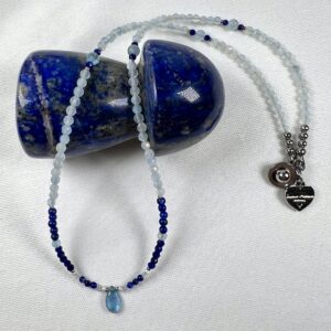 Aquamarine and lapis lazuli minimalist necklace